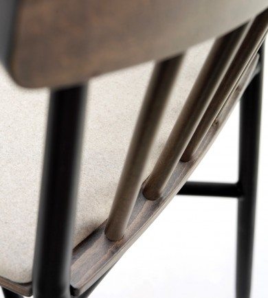 EDITION Hickory Plus Stool