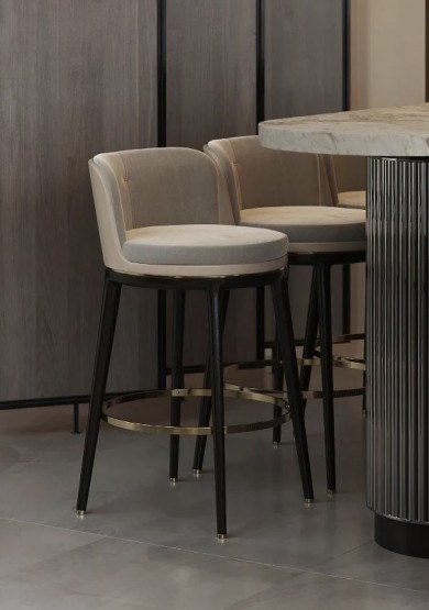 Omar Swivel Stool